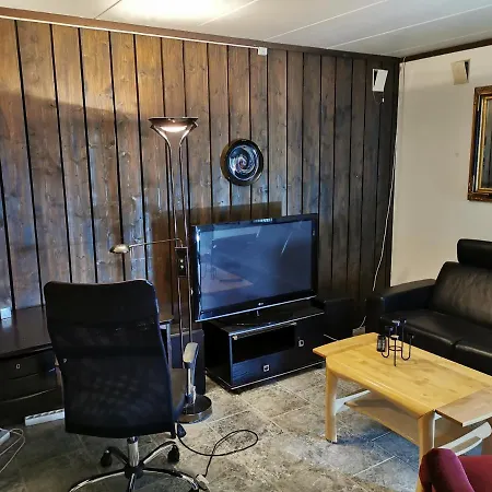 Trivelig Moblert Leilighet - *